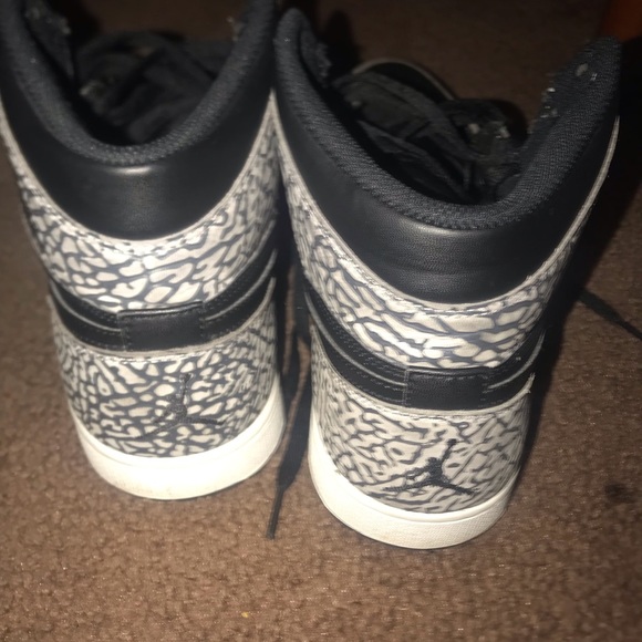 Shoes - Picture 4 of 5